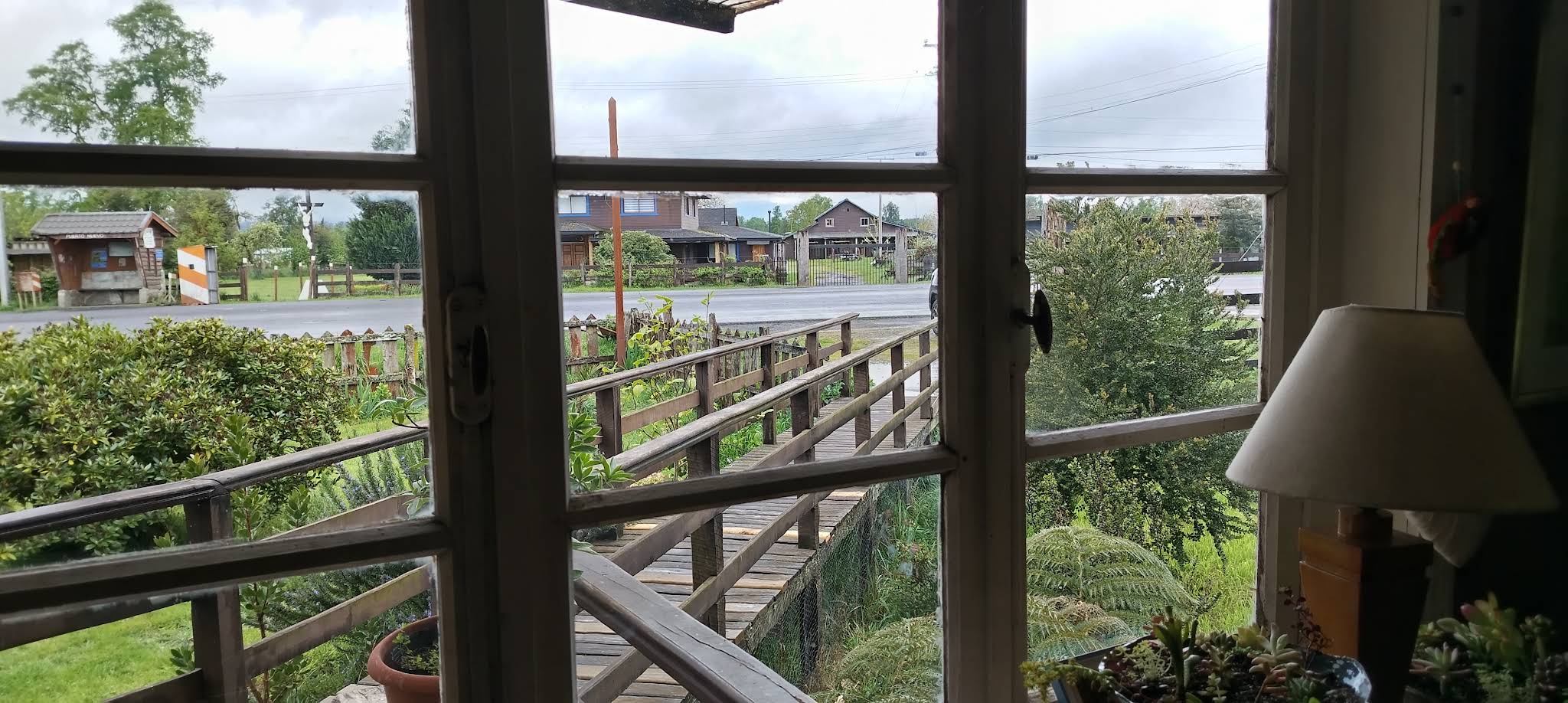 Vista al campo de Puerto Nuevo desde el interior de Laurel